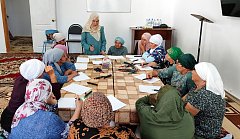 "Разговор по душам": тёплая встреча матерей участников СВО в мечети "Сания"