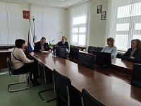 Глава Озинского района Дмитрий Перин провел приём участников специальной военной операции и членов их семей.