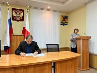 С заботой о досуге молодежи и подготвка к Новому году