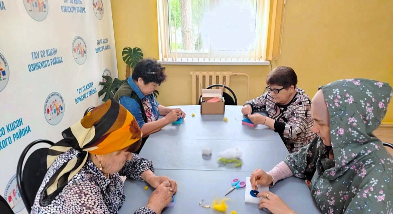 Университет третьего возраста: сухое валяние из шерсти