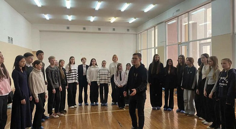 Студенты Саратовского театрального  института провели творческую встречу с участниками фестиваля "Театральное Приволжье" 