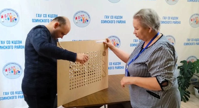 В Комплексном центре социального обслуживания Озинского района продолжается работа в рамках технологии «Школа восстановления «Шаг за шагом».   