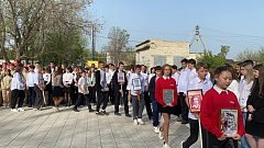 В МОУ «СОШ р.п Озинки» прошла торжественные линейки, посвящённые празднованию Дня Победы 