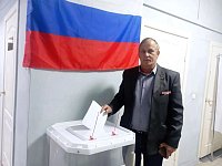 Александр Чеченёв, председатель Озинского отделения «Боевого братства», ветеран Афганской и Чеченской войн, принял участие в выборах в Государственную Думу и в местный Совет.