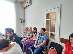 В Озинках состоялось расширенное заседание комиссии по делам несовершеннолетних и защите их прав