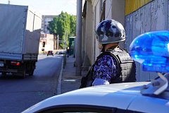 В Саратове сотрудники Росгвардии первыми пришли на помощь к женщине, попавшей в ДТП из-за возникшего сердечного приступа