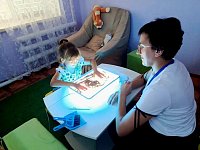 Рисование песком: когда терапия превращается в игру   