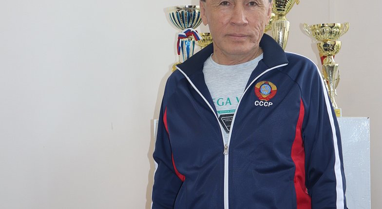 Он крепко вошел в его жизнь 