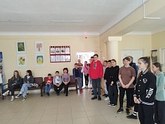 В ГУ ДО Озинской ДШИ состоялось открытие выставки "Весеннее признание"