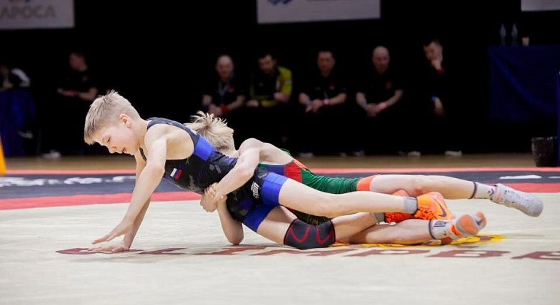 Историческая победа Озинок:  Евгений Ковалёв - чемпион России по греко-римской борьбе