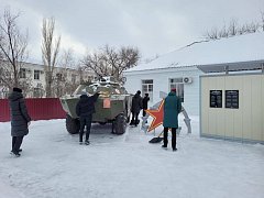 В Озинках прошла традиционная акция « Обелиск» по уборке территории возле памятника
