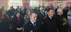 В Озинках сегодня чествовали и поздравляли сотрудников полиции