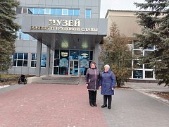 Озинские волонтеры посетили Музей боевой и трудовой славы