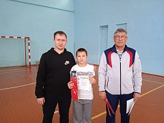 В Озинках состоялся мини-турнир по футболу среди юношей