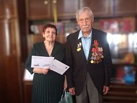 Комплексный центр социального обслуживания и «серебряные» волонтёры поздравляют с днём рождения Почётного гражданина Озинского района, труженика тыла, ветерана труда Аникина Ивана Константиновича.