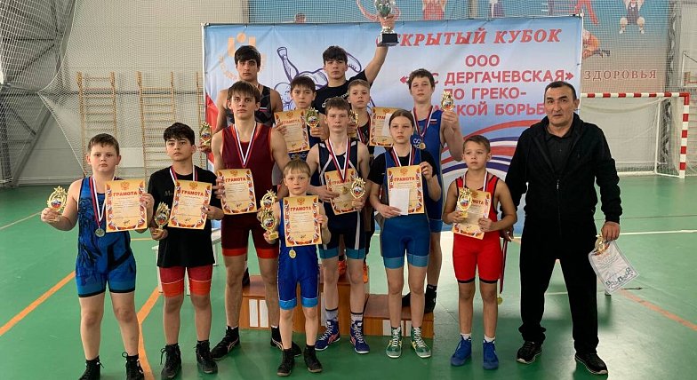 Озинские борцы  вновь подтвердили  свой высокий класс  на областном турнире в Дергачах