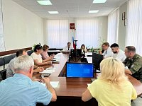 Глава Озинского района Дмитрий Перин провел заседание антитеррористической комиссии Озинского района.