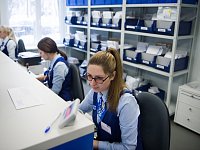 Почта России повысила зарплаты 115000 сотрудников основных производственных профессий