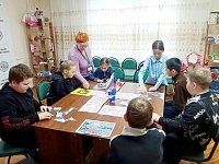 В Комплексном центре социального обслуживания Озинского района отметили важную дату – День воссоединения Крыма и Севастополя с Россией.