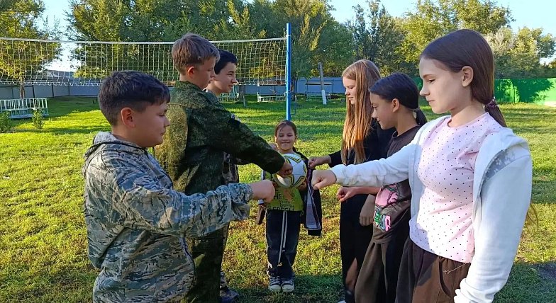  патриотический клуб «Юный друг пограничника