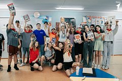 Саратовские активисты собирают книги для сверстников из Донбасса