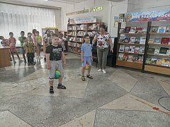В Озинской  библиотеке прошел увлекательный час "Я живу в России"