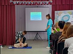 Сотрудники Энгельского мед колледжа провели для озинских учеников профориентационную работу