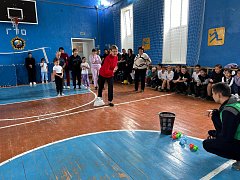 В Озинском районе прошёл  спортивный праздник «Веселые старты» с участием родителей