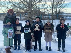 Учащиеся  2 класса МОУ "СОШ с. Пигари" приняли участие во Всероссийской акции "Покормите птиц зимой".