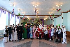 Театрализованная новогодняя программа «Елка Дружбы» прошла в Озинках