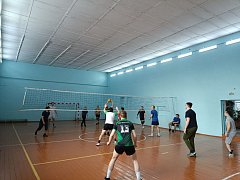 В Озинках состоялся новогодний турнир по волейболу, среди команд силовых структур.
