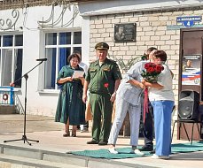В Озинках состоялась церемония вручения Ордена Мужества (посмертно) родителям героя СВО