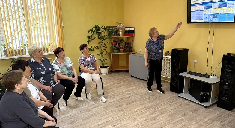 В Комплексном центре социального обслуживания Озинского района проведена беседа о гражданской обороне.