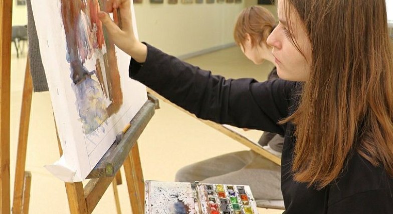 Студенты Боголюбовки штурмуют конкурс театральных афиш