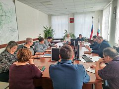 В конференц-зале администрации Озинского муниципального района, глава Антонина Алексеевна Галяшкина провела заседание антитеррористической комиссии Озинского района